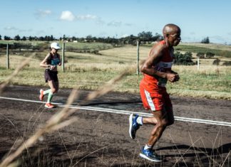 Ultramaratona na Africa do Sul vai transformar lixo de corridas em tênis para crianças corredores durante a ultramaratona