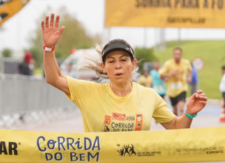 Corrida do Bem chega em Belo Horizonte com inscrições a R$ 20 mulher chegando na linha de chegada