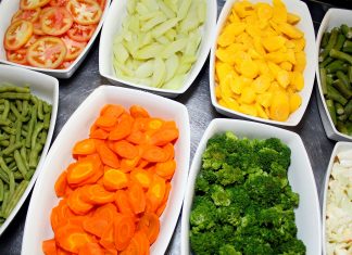 Os alimentos que não podem faltar em suas marmitas fitness