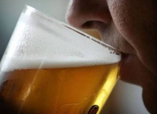 Dr. Filippo Pedrinola alerta sobre o ganho de calorias ao ingerir bebida alcoólica Bebida Alcoólica aumenta chances de ganhar calorias