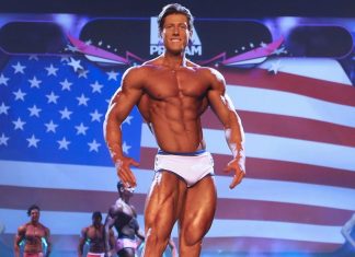 Atleta de fisiculturismo Italo Costa fala sobre uso de máscara e treinos ao ar livre durante a pandemia Atleta Italo Costa em apresentação