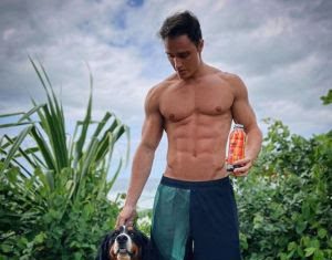 Personal do jogador Kaká monta treino especial para ser feito em casa