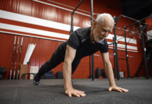 Confira quatro atividades físicas para idosos começarem a se exercitar ainda este ano Idoso